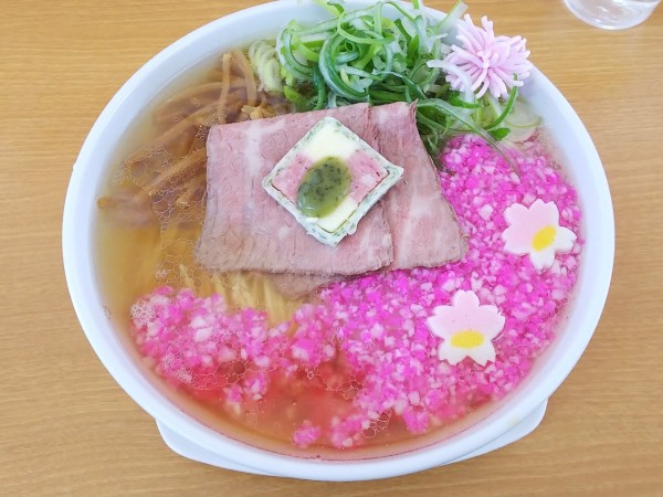 「【限定】さくら香る桜Shinaソバ　880円」@味匠やずやの写真