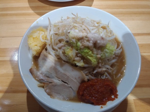 「米二郎　大盛り　辛味噌　880+130+90円」@こだわり自家製麺 心心の写真