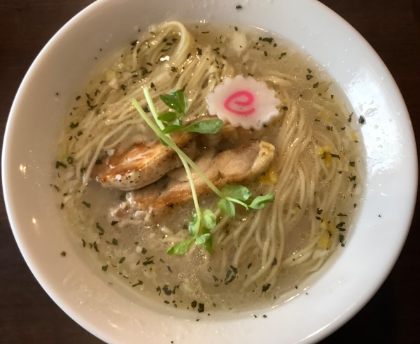 「ボンゴレビアンコヌードル」@クラム&チキンヌードル クラチキの写真