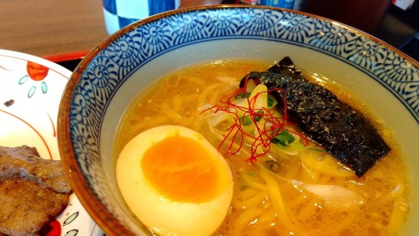 「#牛たん焼きとハーフラーメン #1380円」@牛たん焼き 仙台辺見 横浜霧が丘店の写真