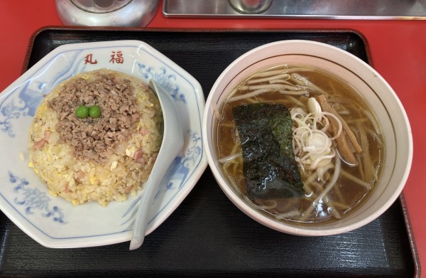「チャーハン＋半ラーメン」@丸福の写真