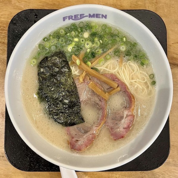 「ラーメン（720円）」@FREE-MENの写真