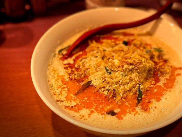 「坦々麺 800円」@新 新京 南店の写真