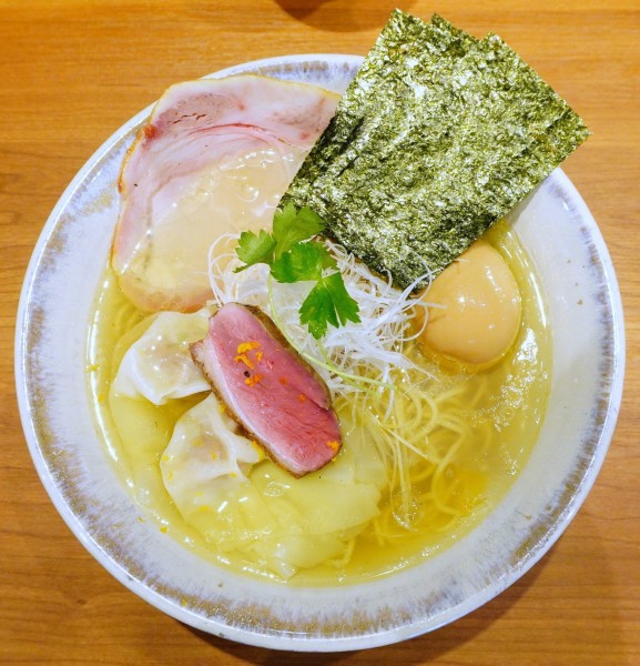 「特上塩らぁめん」@Japanese Ramen 五感の写真