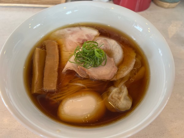 「地鶏と豚の醤油　特製」@青森中華そば オールウェイズの写真