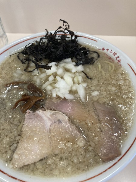 「背脂煮干しラーメン」@ラーチャン専門 我武者羅 蒲田店の写真