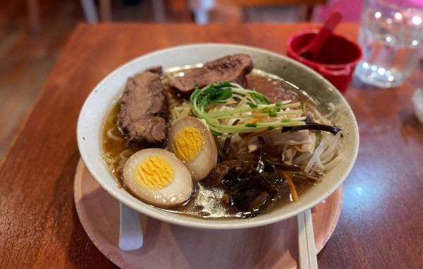 「得々！台湾牛タンラーメン¥900 大盛り無料）」@NARUTOの写真