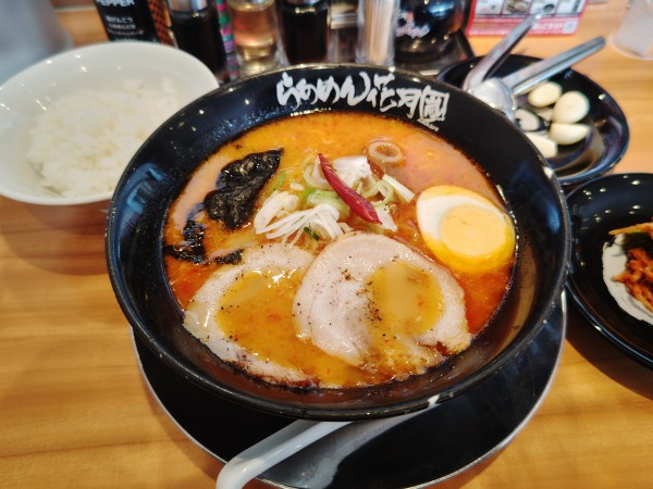 「バリ辛みそ910円クーポンライス」@らあめん花月嵐 立川西砂店の写真