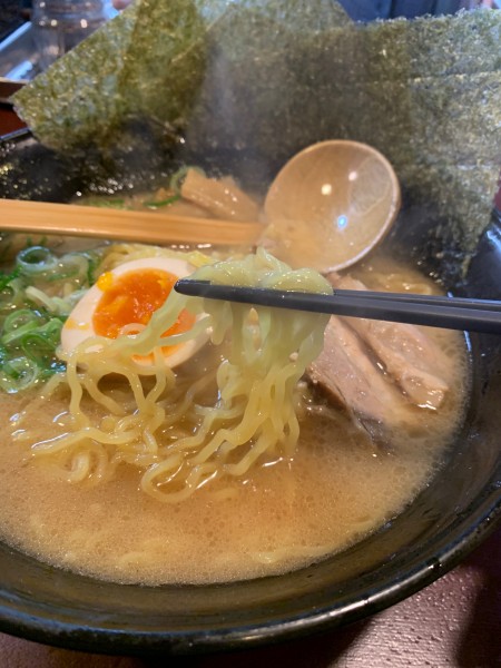 「醤油ラーメン大盛り＋海苔トッピング」@らーめん本郷亭 本店の写真