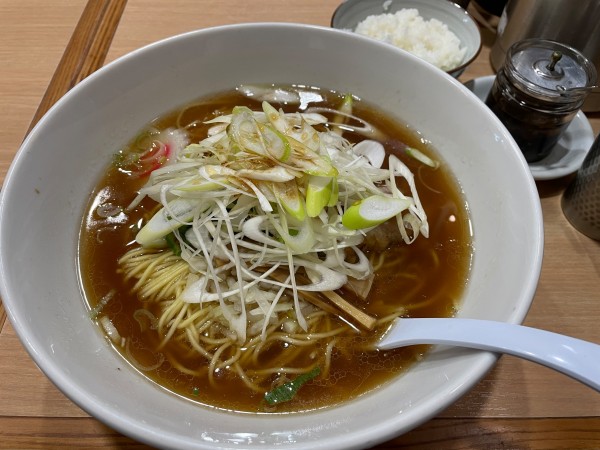「ネギ中華そば（大盛）」@スミレ食堂の写真