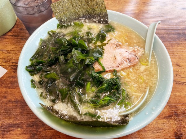 「サービスラーメン450円　ワカメトッピング」@ラーメンショップ 石下店の写真