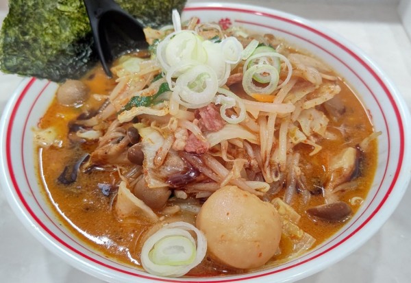 「豆乳魚介タンメン」@蒙古タンメン 中本 千葉店の写真