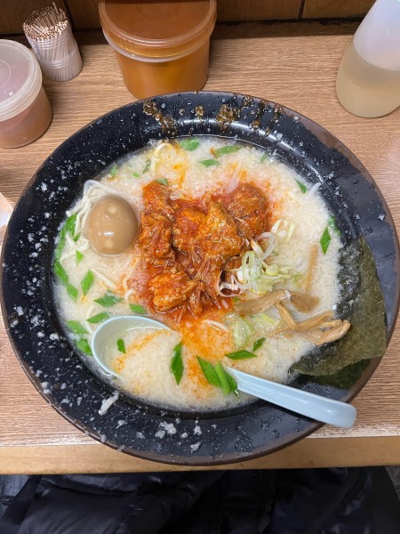 「ホルモンメン 800円」@屋台ラーメンとんこつ貴生の写真