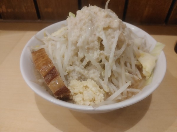 「小ラーメン(ニンニクアブラカラメ)」@ラーメン豚山 門前仲町店の写真