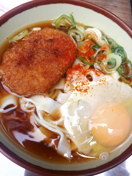 「コロッケ玉子きしめん」@きそば鈴一の写真