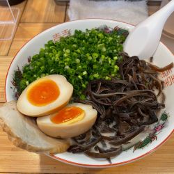 博多豚骨らぁめん