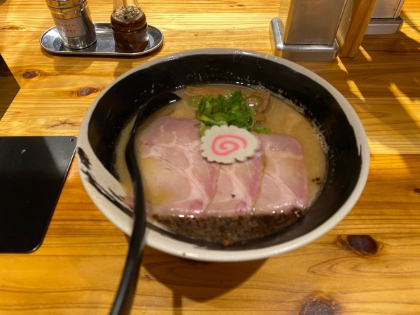 「醤油肉増し1,130円」@バロンヌードルの写真