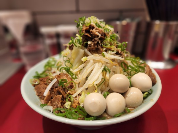 「濃厚大　うずら、ほぐし」@豚らーめん ミドリカワの写真