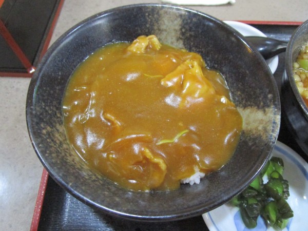 「ミニカレー丼とミニたぬき蕎麦セット 900円」@蕎麦処 とさきやの写真
