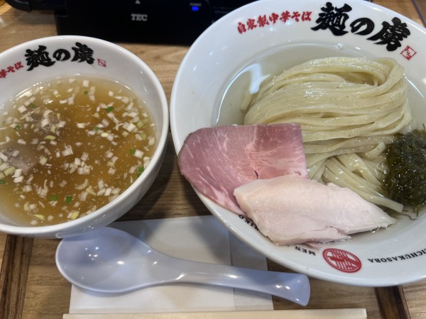 「昆布水つけ麺　大盛り」@自家製中華そば 麺の虜の写真