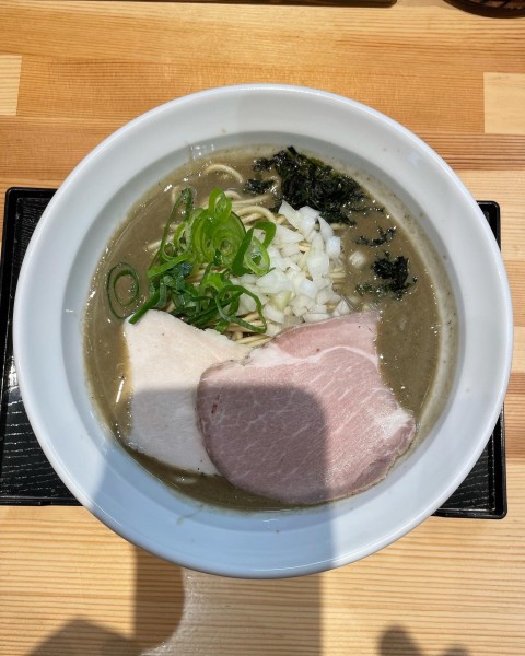 「濃厚煮干しそば」@煮干らぁめん 樹鈴の写真