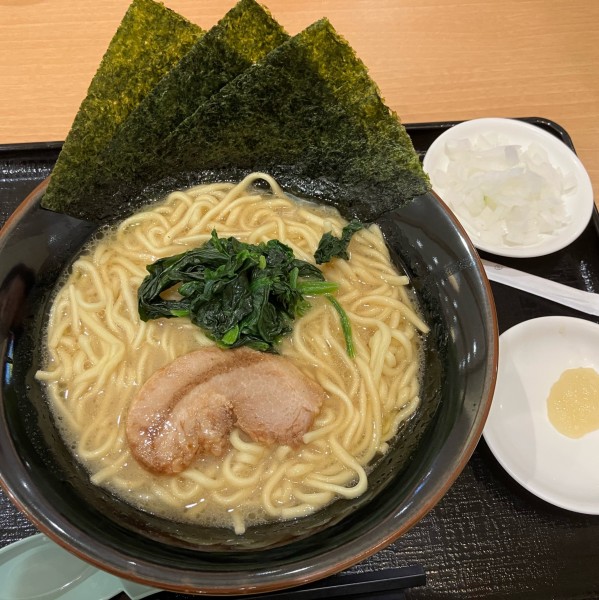 「ラーメン醤油大928円」@横浜家系ラーメン 壱角家 アリオ柏店の写真