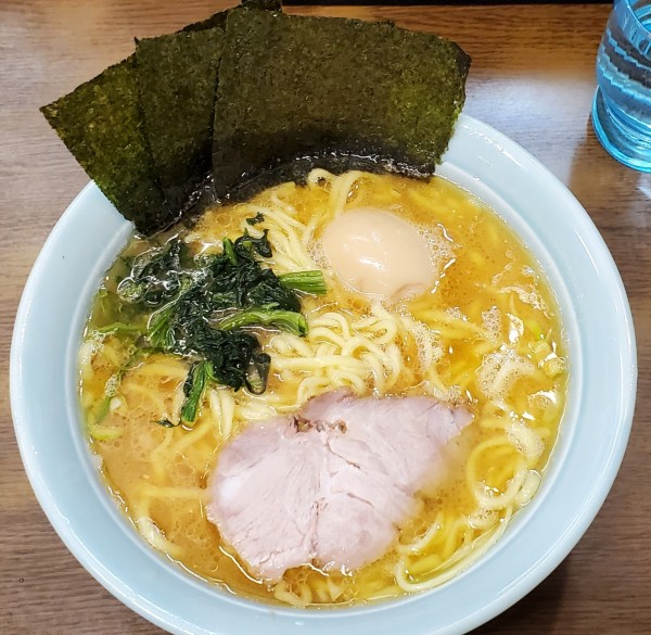 「ラーメン中＋煮卵」@寿々㐂家の写真