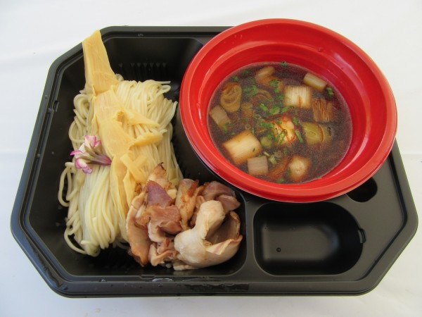 「つくばらーめん鬼者語　岩手鴨のつけ蕎麦（１０００円）」@ラーメン万博2023 in TSUCHIURAの写真