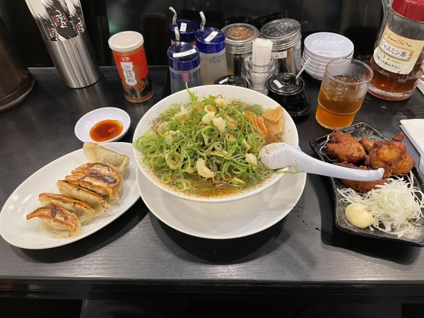 「たかばし並＋唐揚げ＋餃子」@たかばしラーメン 京都東インター店の写真