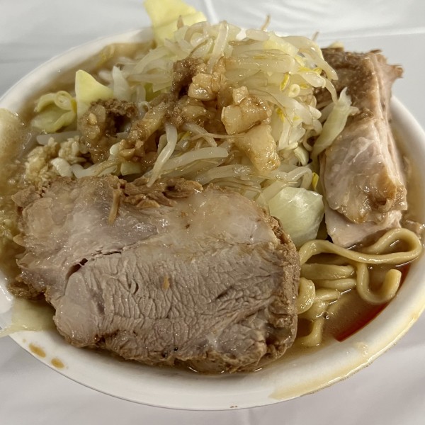 「【俺の生きる道 白山店】俺のラーメン（ニンニク少）＋野菜」@ラーメン万博2023 in TSUCHIURAの写真