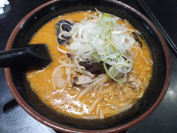 「味噌オロチョン930円麺硬さ普通味濃いめ油おおめ」@北海道らーめん ひむろ 柏店の写真