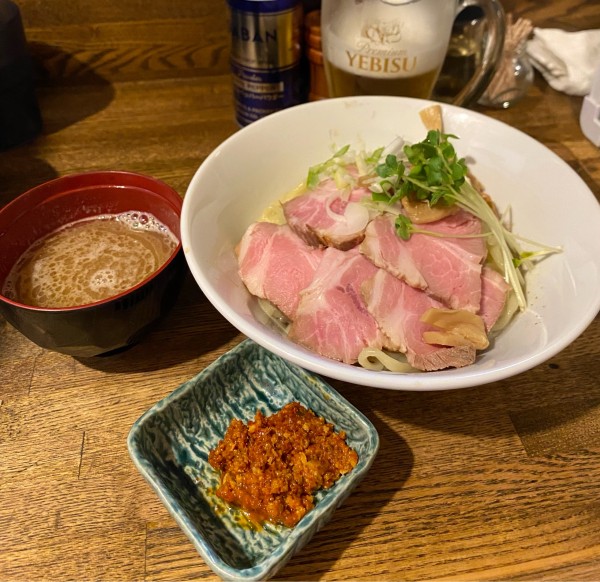 「油そば¥800, 肉増し¥200, 辛味¥100, 生エビス」@燦燦斗の写真