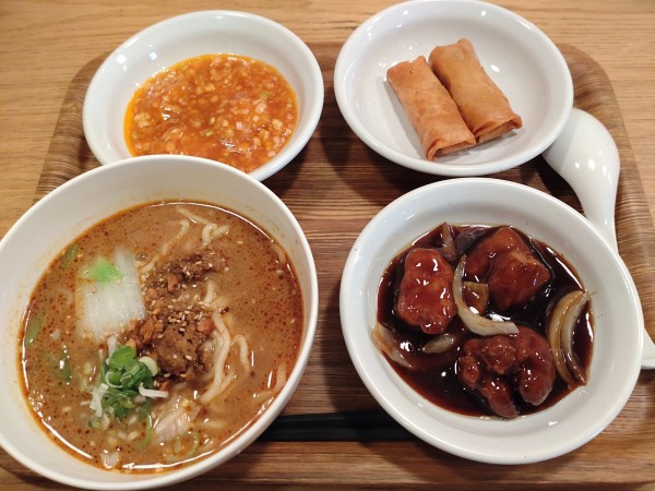 「タイムサービスランチメニュー　１０００円　※」@中華naきもちの写真