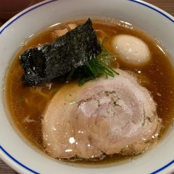 鵠沼　醤油らぁめん