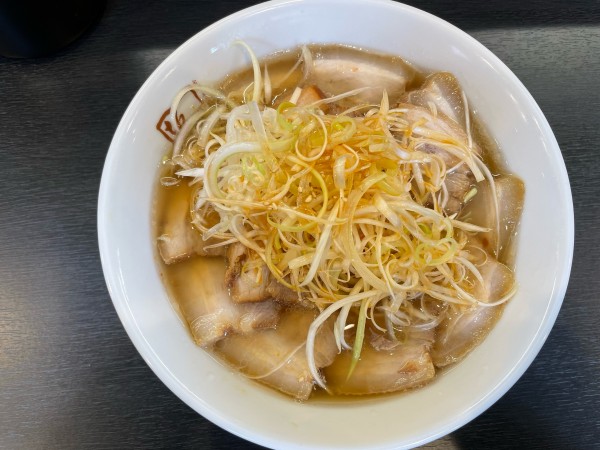 「ねぎ焼豚ラーメン」@喜多方ラーメン 坂内 なんば日本橋店の写真