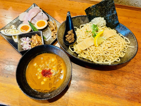 「特製味噌つけ麺(大)【1450円】」@味噌中華そば からす味の写真