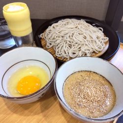 ごまだれせいろ（￥460）＋生玉子（￥60）