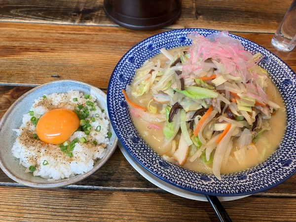 「白　野菜マシ」@じげもんとんの写真