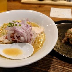 鶏と水(濃厚)+肉増し　替え玉限定②