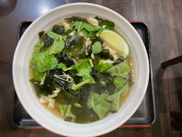 「限定 鯛とワカメのエスニックラーメン」@めん家 一麺惚の写真