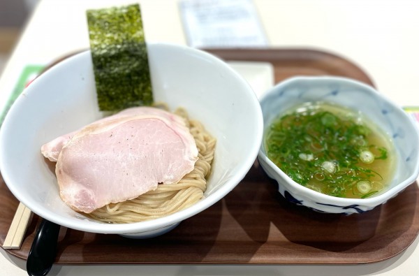「鴨×鶏出汁 濃厚かつお昆布水つけ麺（塩）¥950」@淡麗拉麺 己巳の写真