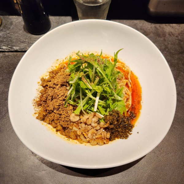 「レディース汁なし担々麺」@タンタンタイガー 江戸川橋店の写真