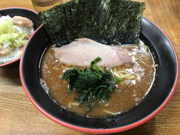 「ラーメン(普濃多)+のり増し+トッピングC 880円」@麺家 紫極の写真