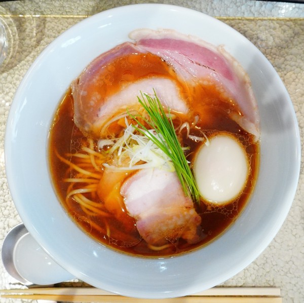 「中華蕎麦〈醤油〉上＋大焼売〈肉と海老〉＋生ビール」@宍道湖しじみ中華蕎麦 琥珀 池袋店の写真