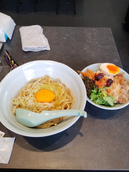 「釜玉薬膳麻辣麺 750円」@台湾商店 唐獅子の写真