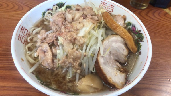 「ラーメン （ 豚2枚入り ）　900円」@ラーメン二郎 亀戸店の写真