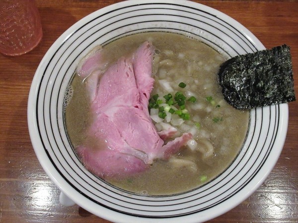 「煮干塩ソバ（830円）」@らーめん コットンポットの写真