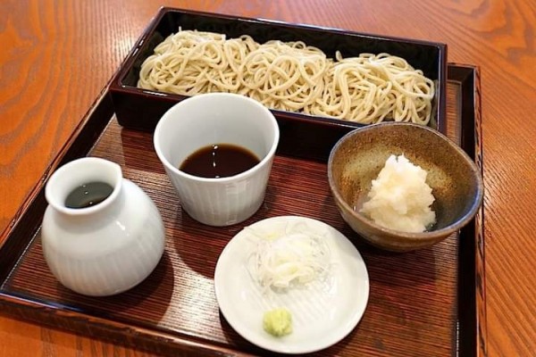 「辛味おろしせいろ」@手打そば 仁水の写真