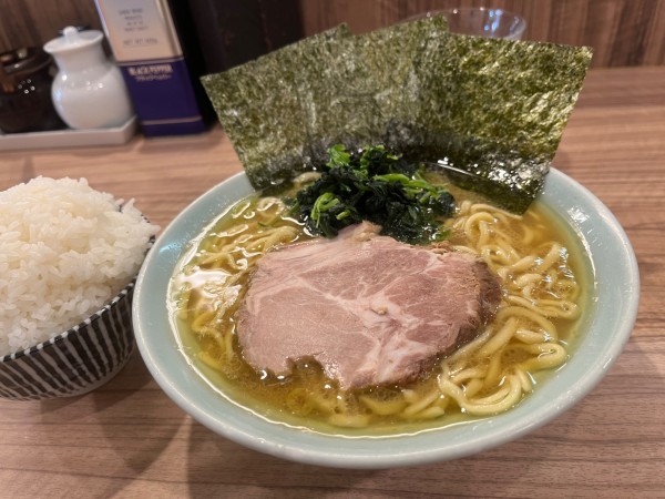 「ラーメン　ライス」@ラーメン 清水家の写真