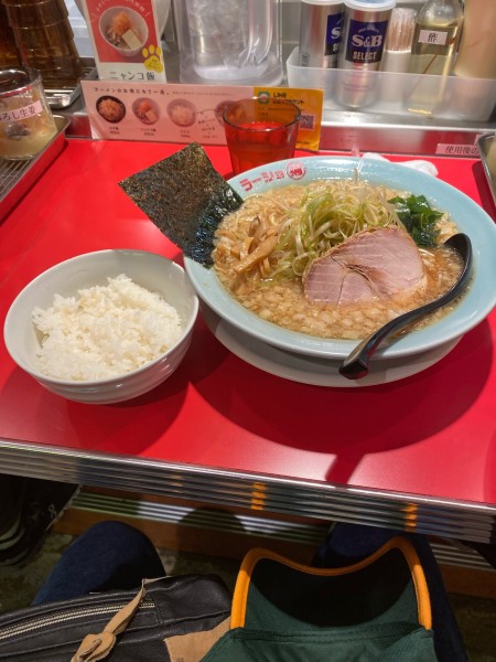 「ネギ白中(麺カタ・味濃いめ・脂多め)+小ライス」@ラーショ マルミャーの写真